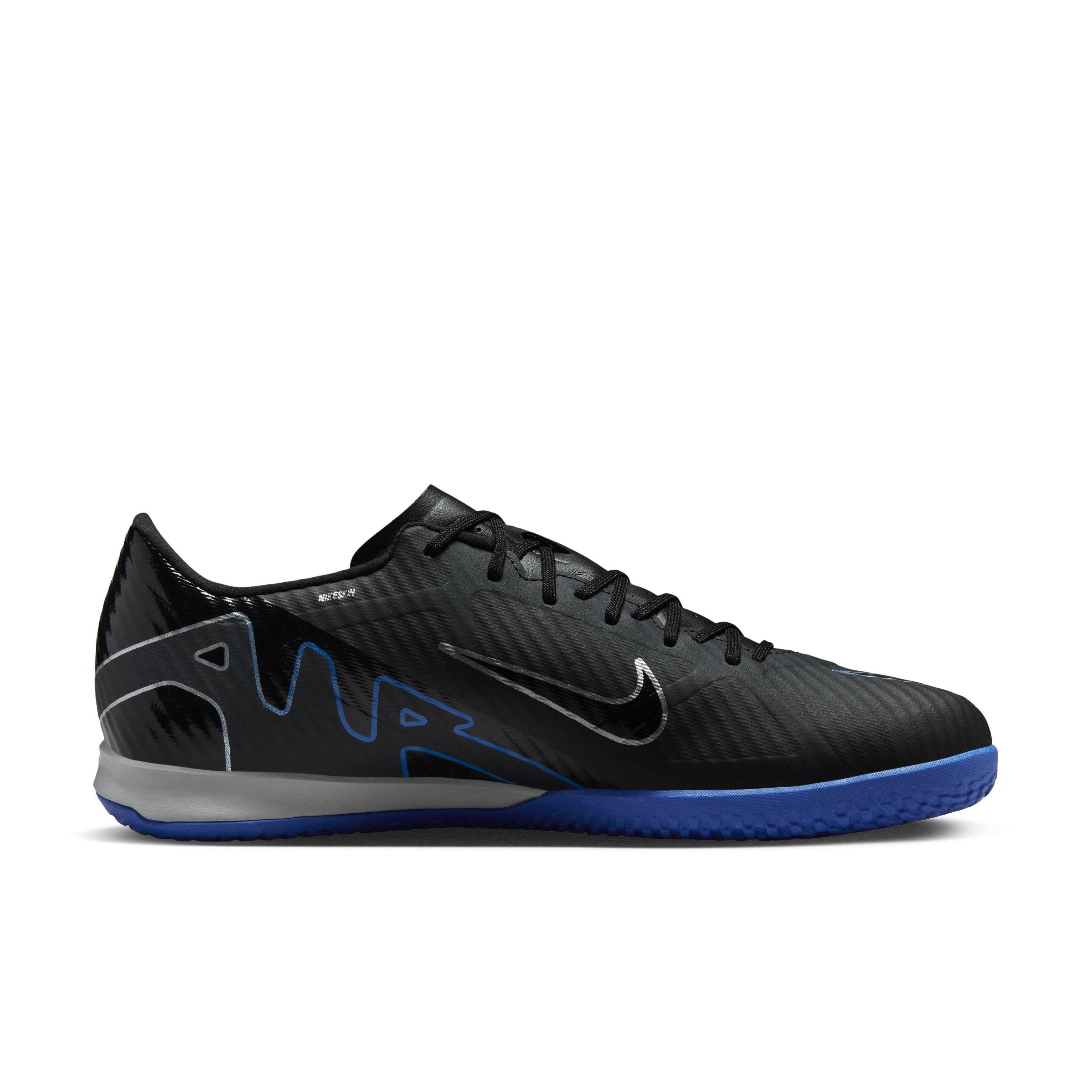 Indoor soccer store shoes hibbett sports